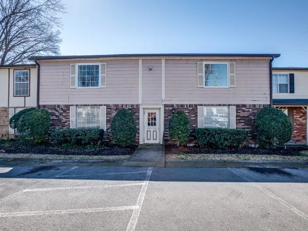 932 Coarsey Dr