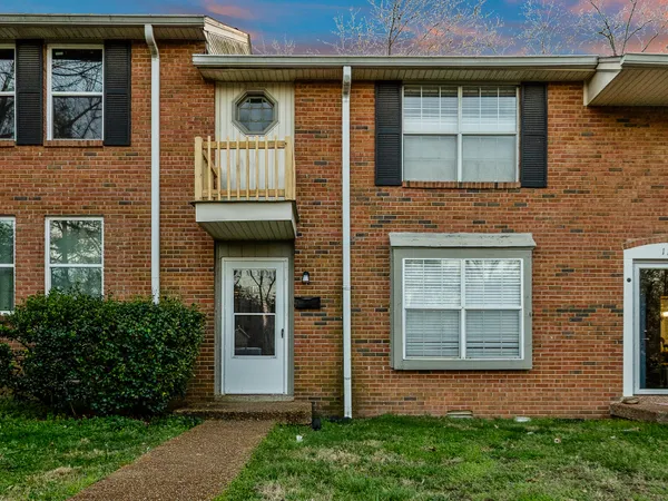 5510 Country Dr