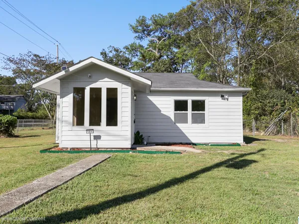 101 Livingston Court