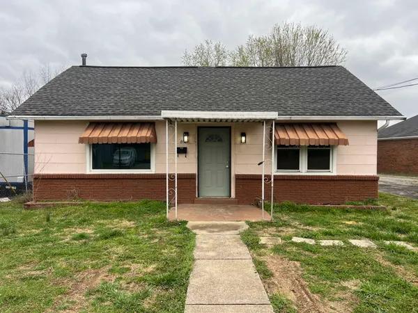609 S Highland Ave