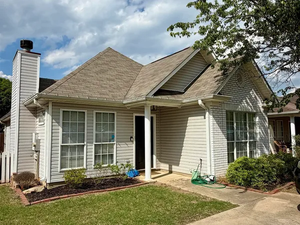 7922 Wynwood Lane
