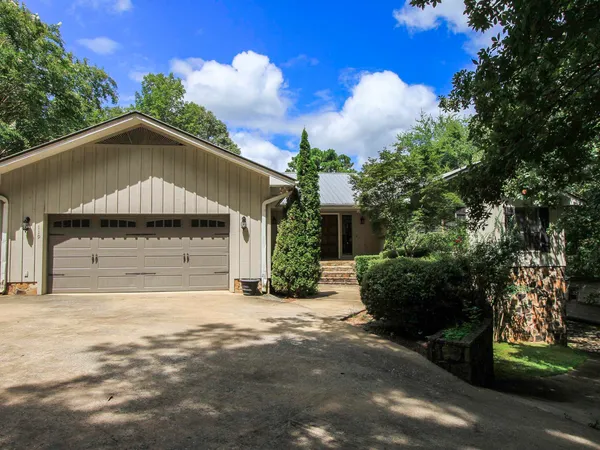 119 Zeltman Hill Road