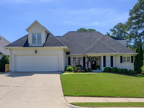 1513 Parkside Court