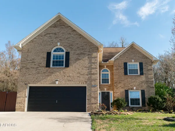 8101 Tamarack Rd