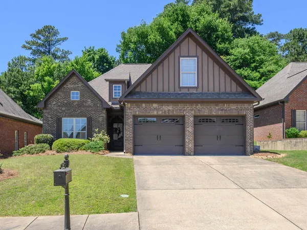 724 Bainbridge Lane