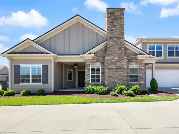 2326 Stonecenter Ln