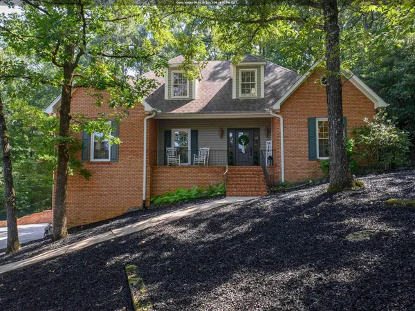 1389 Belmont Lane
