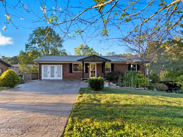 2833 Ithaca Drive
