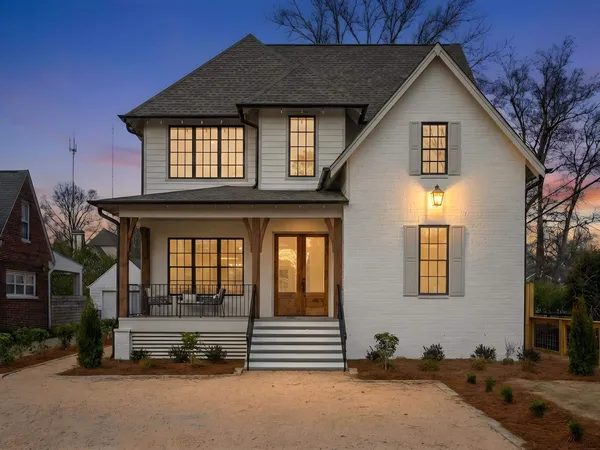 1522 Roseland Drive