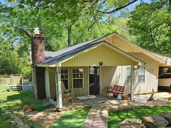 242 Skyline Circle