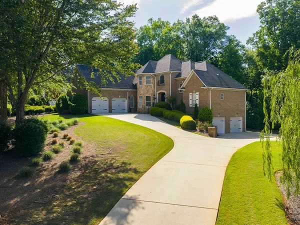 5796 Carrington Lake Parkway