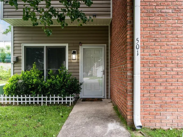 501 Hillsboro Lane