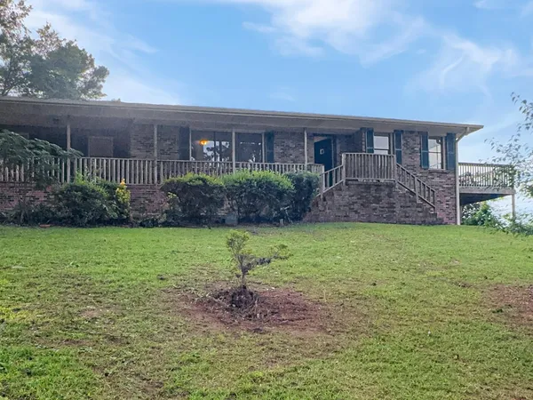3950 Skyland Boulevard