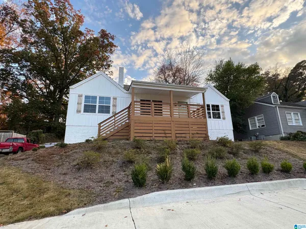 1807 Mayfair Drive