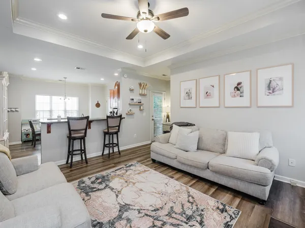 432 Holland Lakes Drive