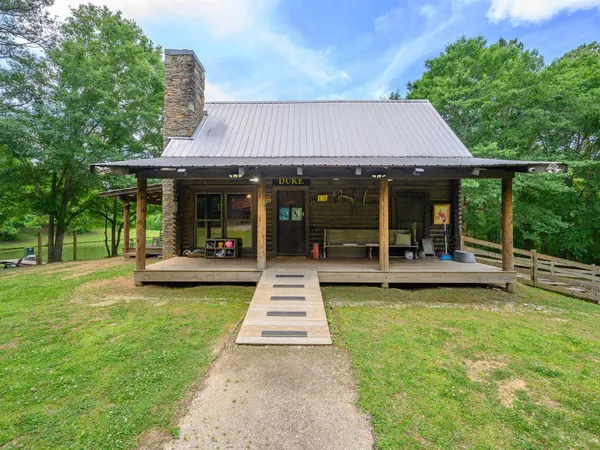 1594 Virginia Lane