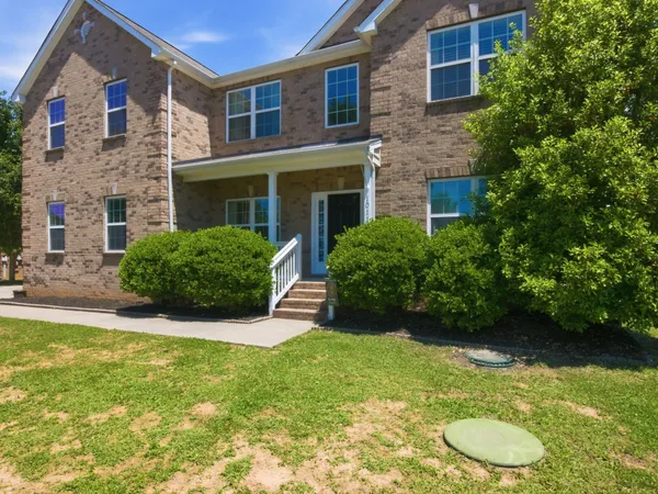 1011 Laramie Ct