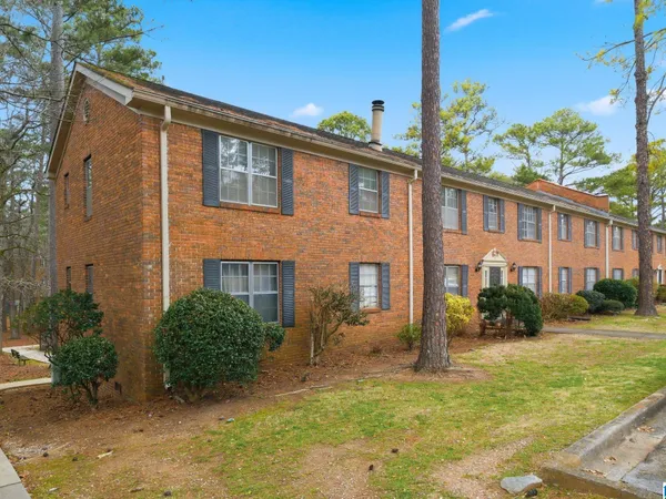 2201 Montreat Circle