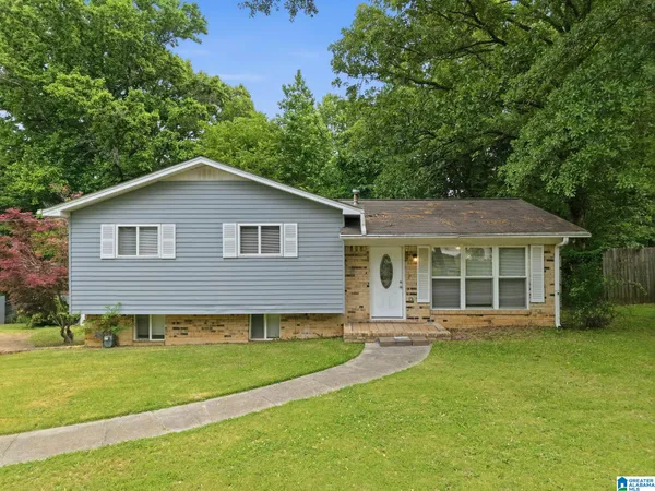 2913 Debra Drive