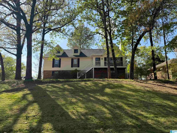 301 Tradewinds Circle