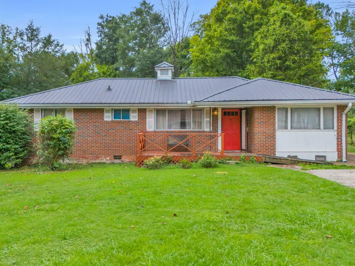 3224 Mountain View Drive