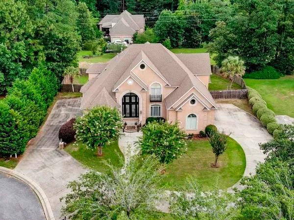 205 Woodbridge Trail