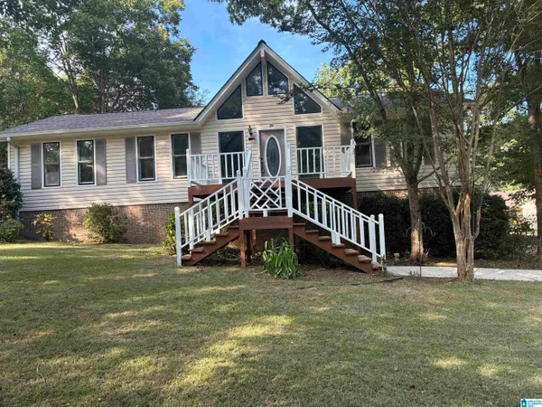 2605 Linda Circle