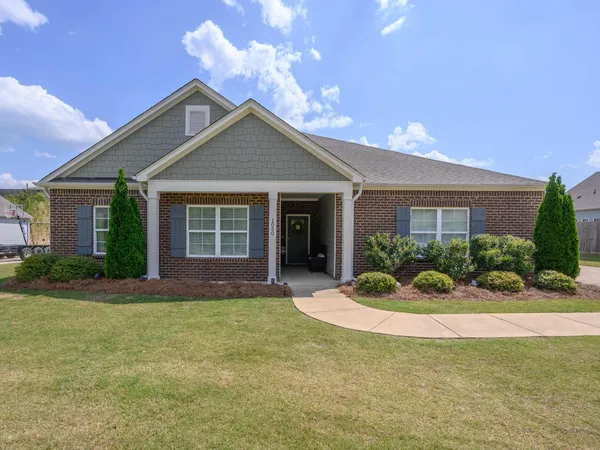 1050 Mountain Laurel Circle