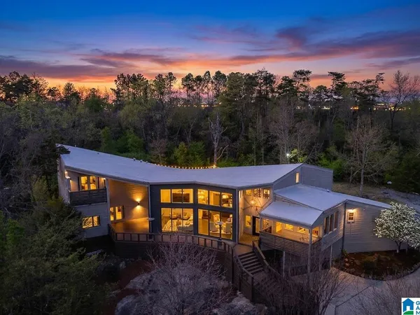 412 Vesclub Place