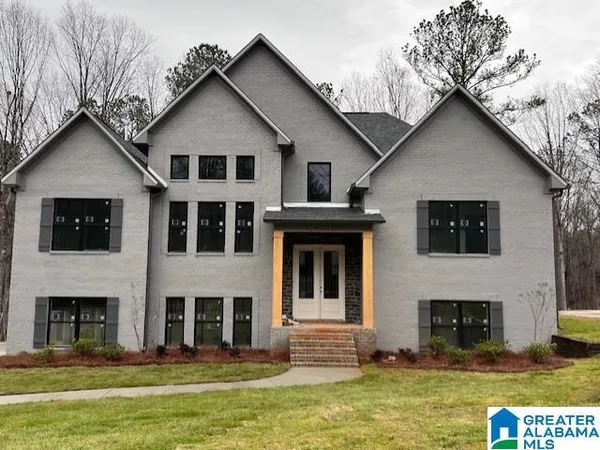 1130 Grey Oaks Valley