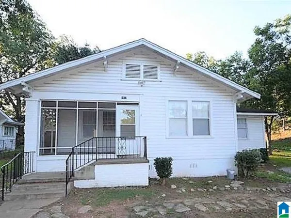 1417 Clarendon Avenue