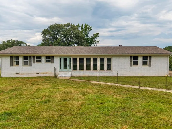 1740 Lister Drive