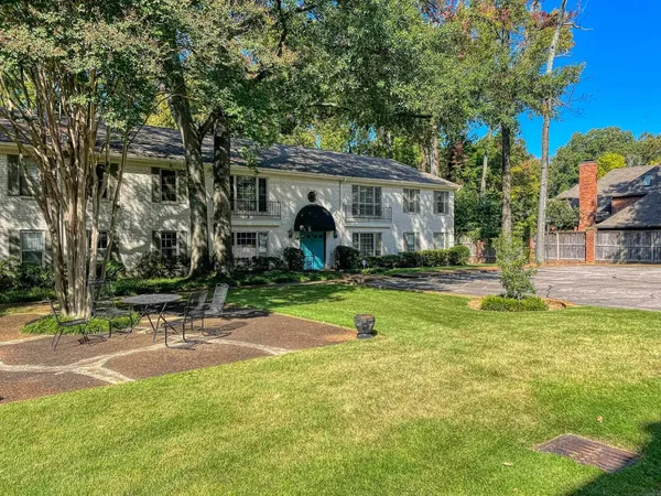 273 W Central Park Ave