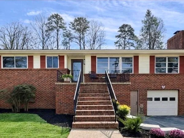 1402 John Ross Road