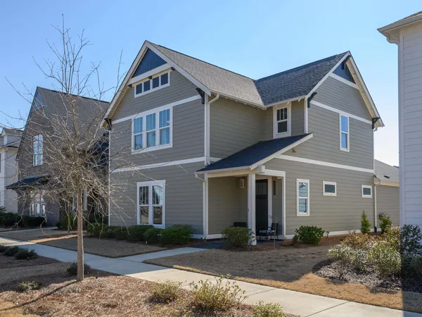 1225 Lillian Terrace