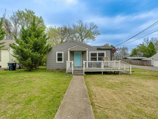 1320 Sewanee Drive