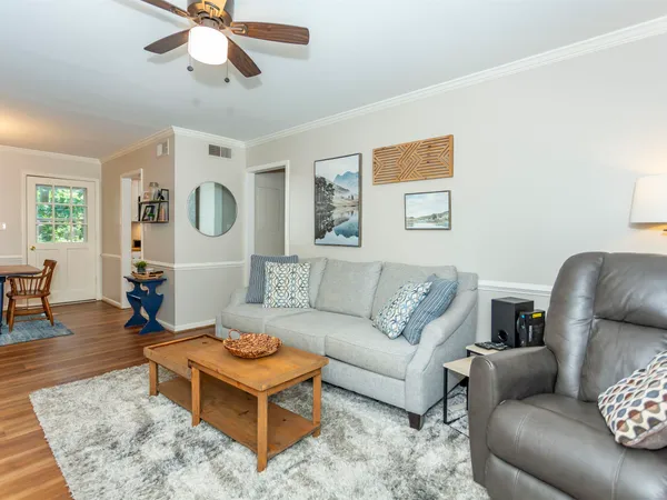 2042 Montreat Parkway