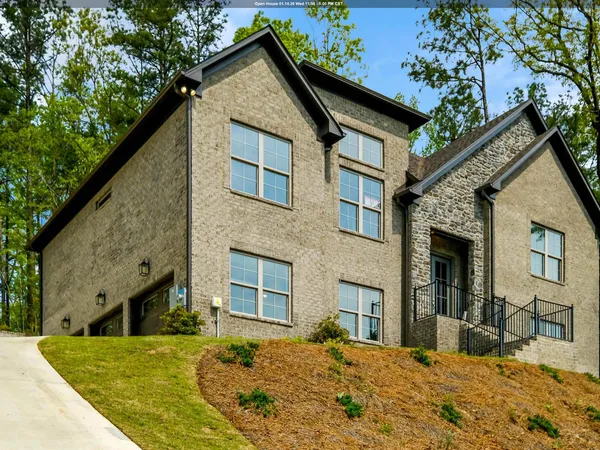 2121 Grey Oaks Terrace