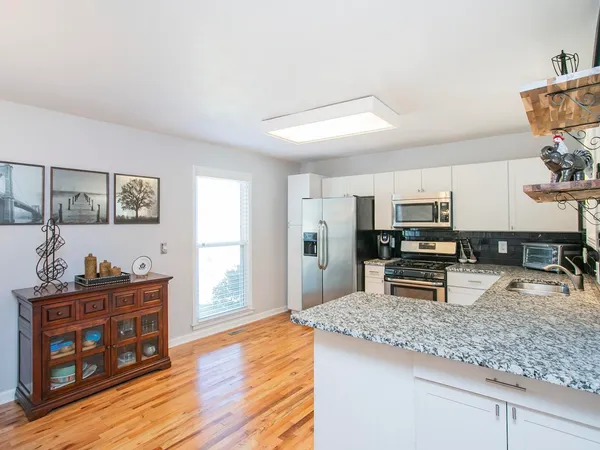 321 Amherst Dr