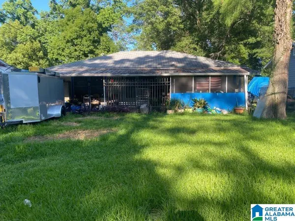 963 Cloverdale Drive