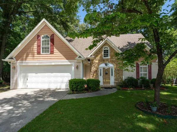 140 Greenfield Lane