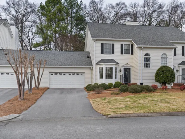 1014 Ariel Lane