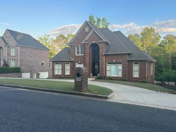 302 Palace Drive