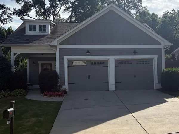 3938 Crest Landing