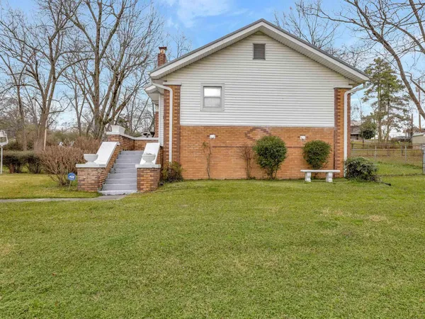 2046 East Lake Boulevard