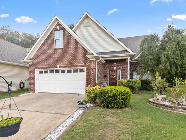 1105 Windsor Parkway