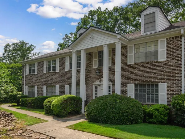 2100 Montreat Lane