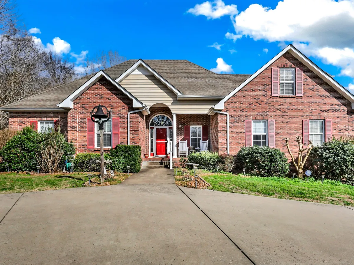 2164 Dunbar Rd 2410 Dunbar Rd, Woodlawn, TN - $495,000 | Homepoint