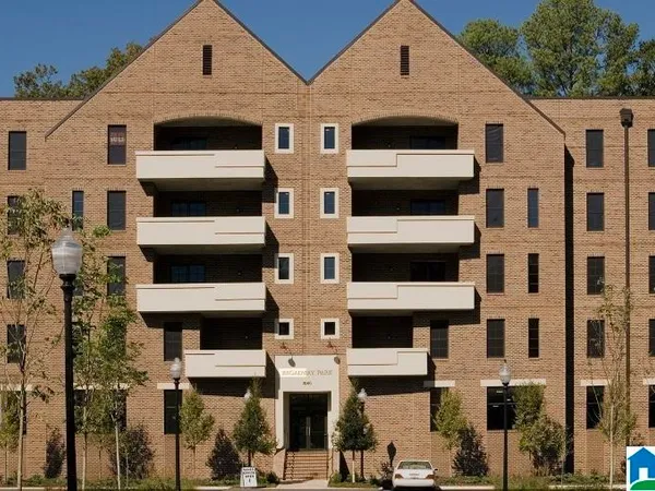 1040 Broadway Park