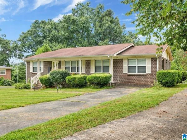 206 Mabelon Court